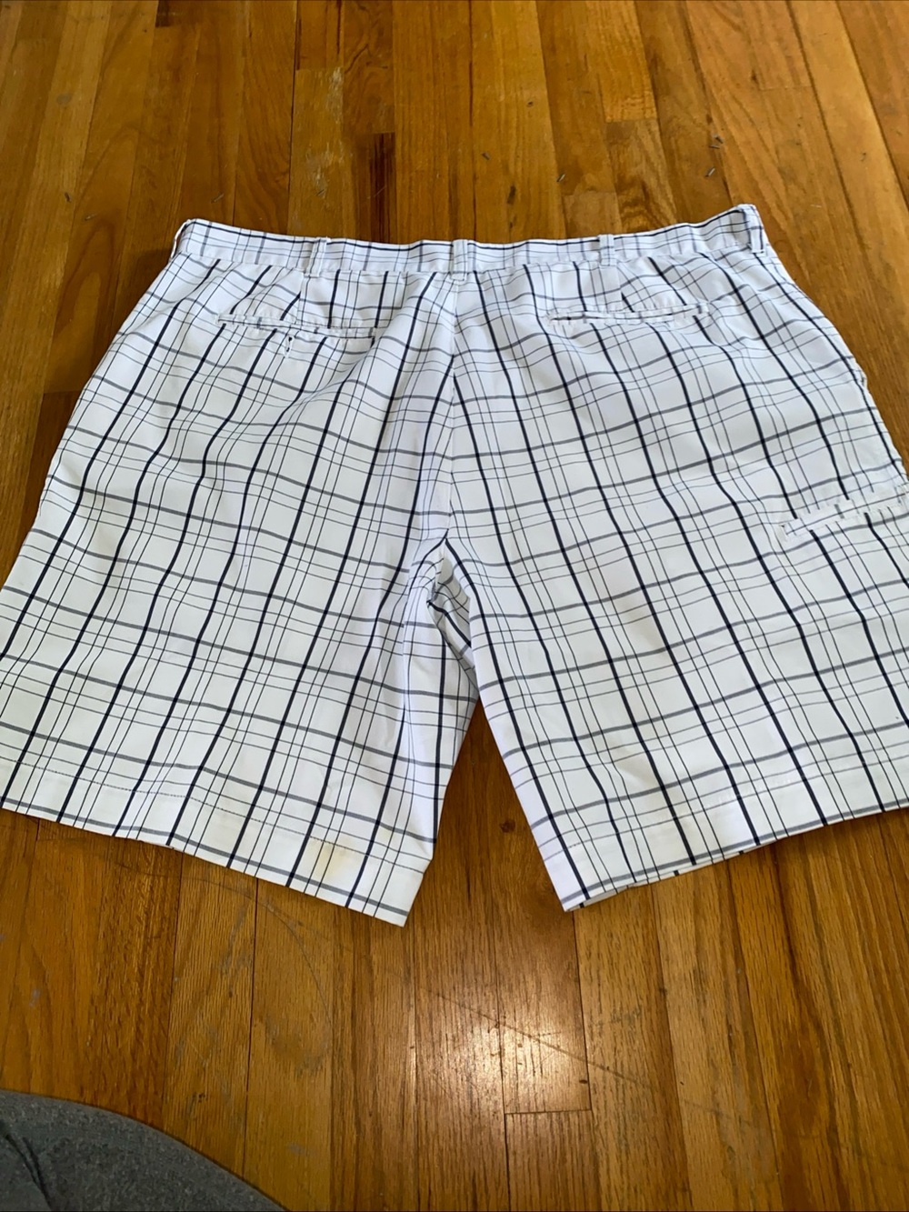 PGA Tour Golf Shorts Men’s Size 42 Black White Plaid Lightweight